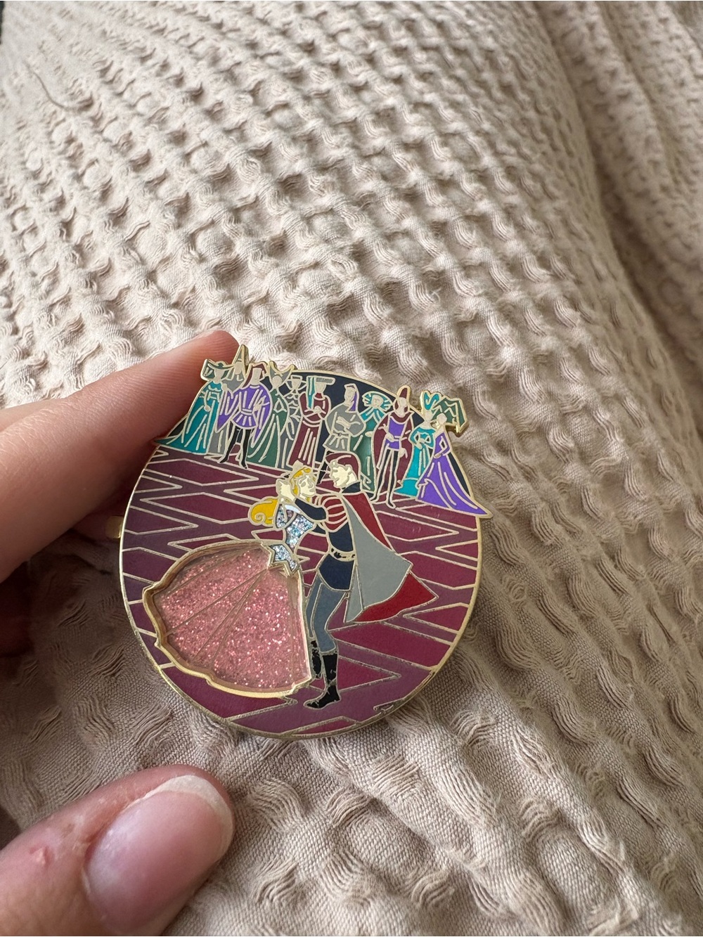 AUTHENTIC DISNEY TRADING PINS - Picture 8 of 13